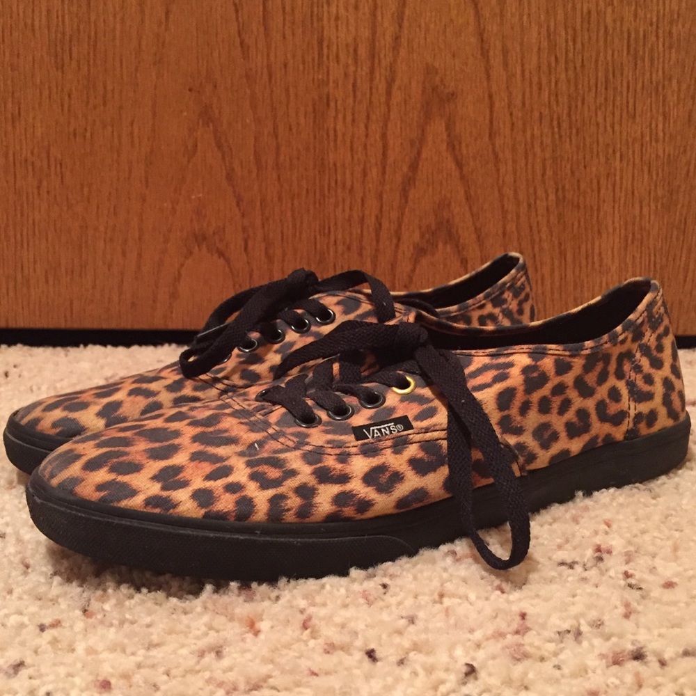 Leopard Vans